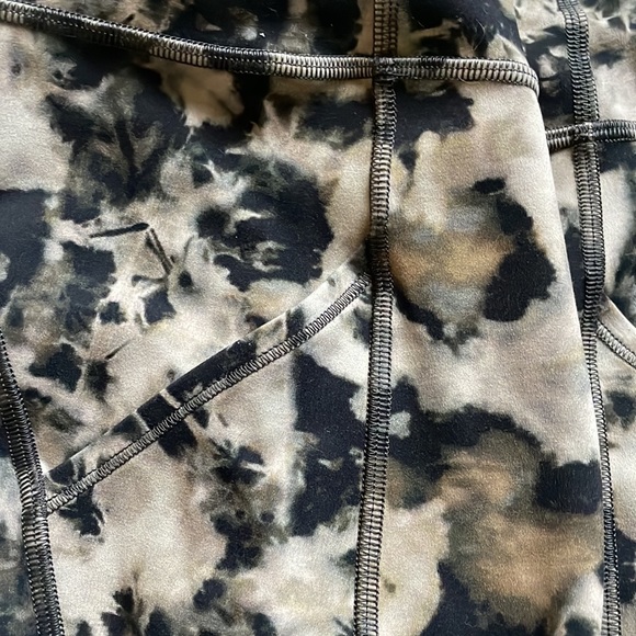 Lululemon Leggings - Picture 3 of 6